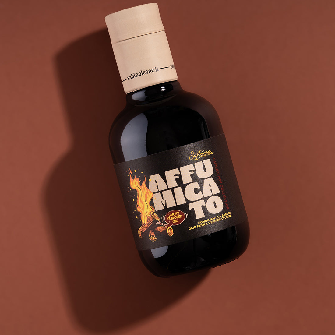 Angled view of 250 ml bottle of Sabino Leone Affumicato flavored extra virgin olive oil.