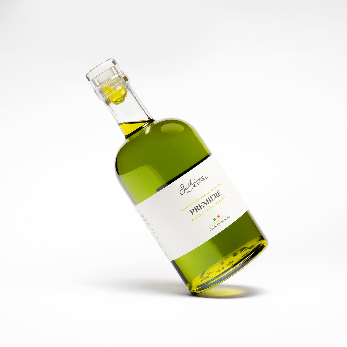 Angled view of a 500 ml bottle of Sabino Leone Première Novello.