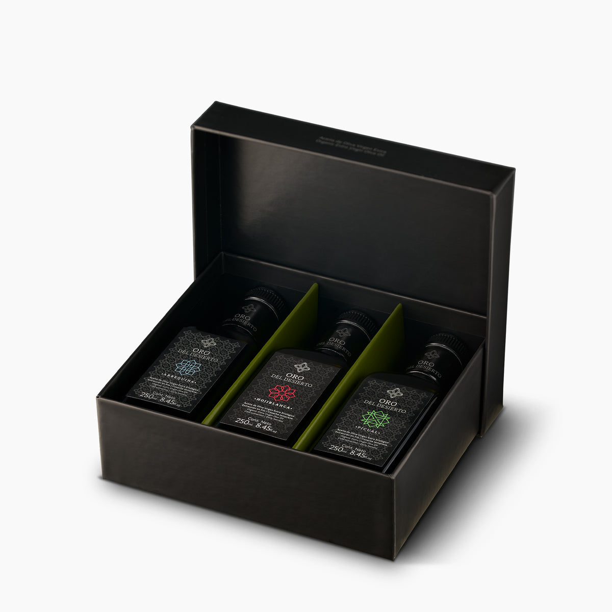 Open Oro del Desierto Organic Monocultivar gift box containing three 250 ml Arbequina, Hojiblanca, and Picual olive oils.