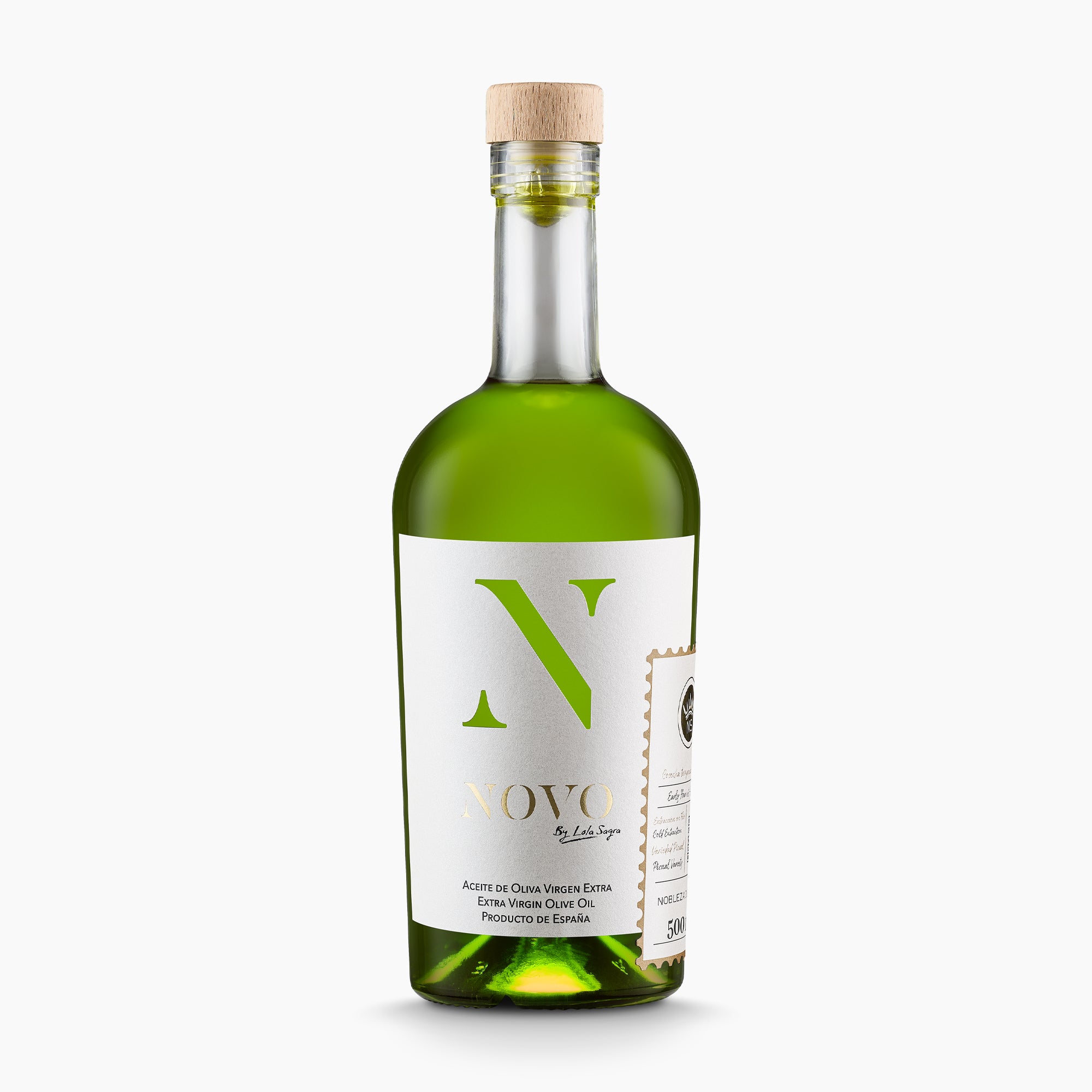 A 500ml bottle of Nobleza del Sur Novo by Lola Sagra extra virgin olive oil.